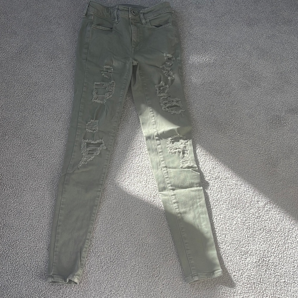 American Eagle women’s jeans